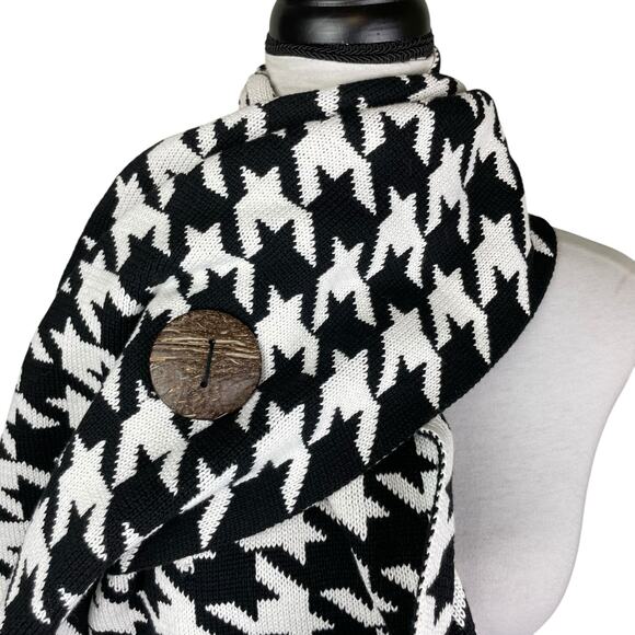 The Royal Standard NWT Cotton Black White Houndstooth Button Wrap Knit Scarf - Picture 3 of 7